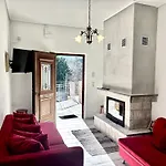 Villa Gravia's *