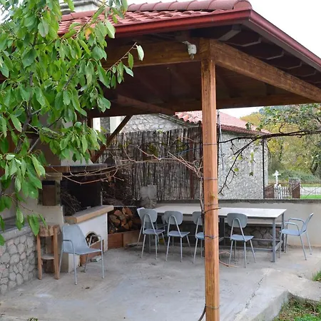 Villa Gravia's *