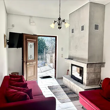 Villa Gravia's *